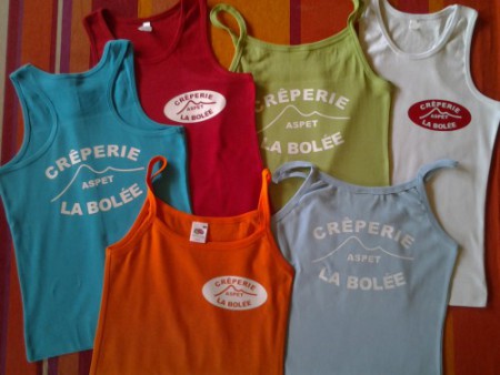 ensemble de débardeurs - marcels pour un restaurant